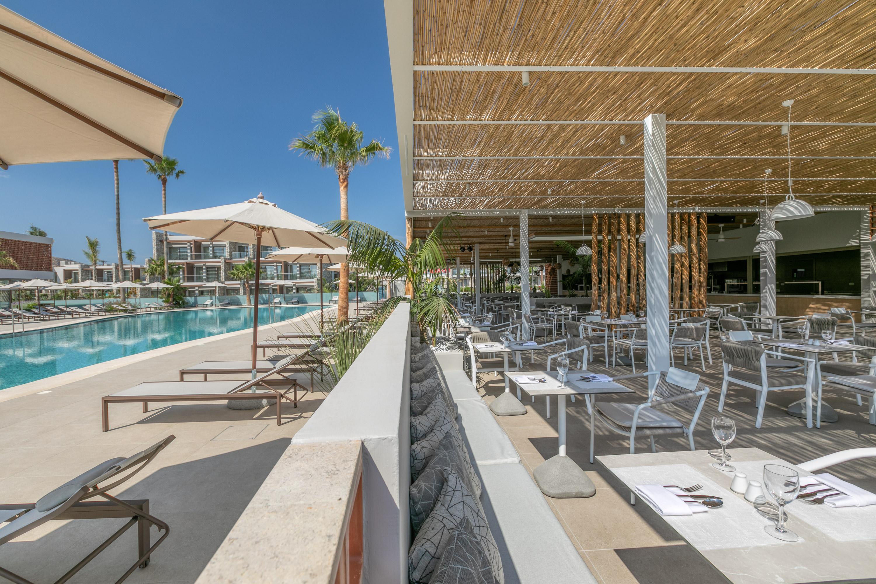 Utopia Blu Hotel Tigkaki  Bagian luar foto