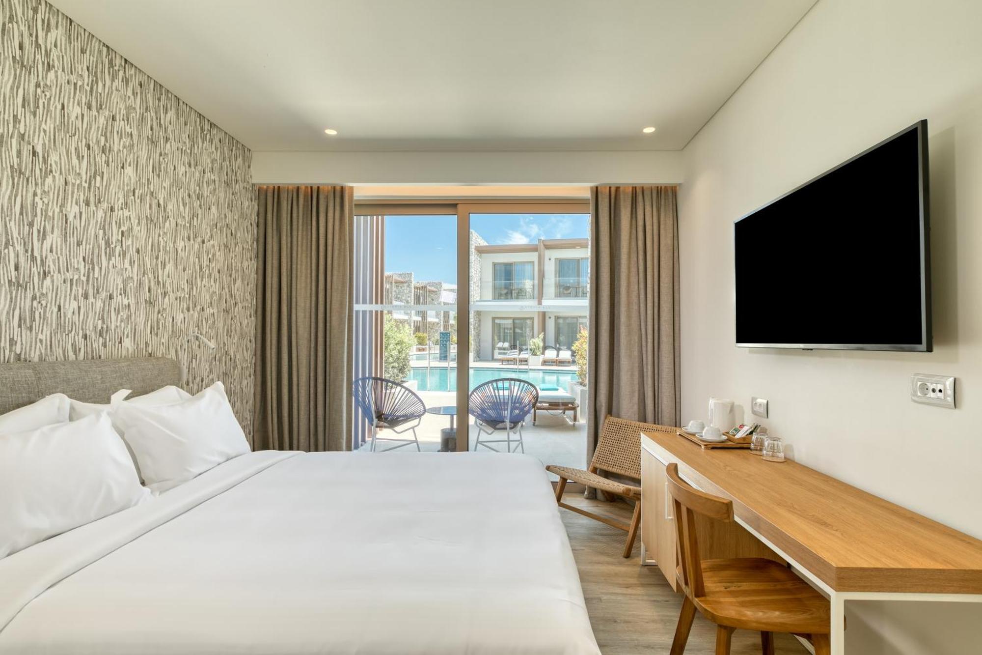 Utopia Blu Hotel Tigkaki  Bagian luar foto
