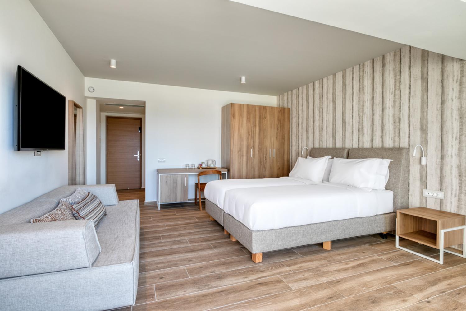 Utopia Blu Hotel Tigkaki  Bagian luar foto