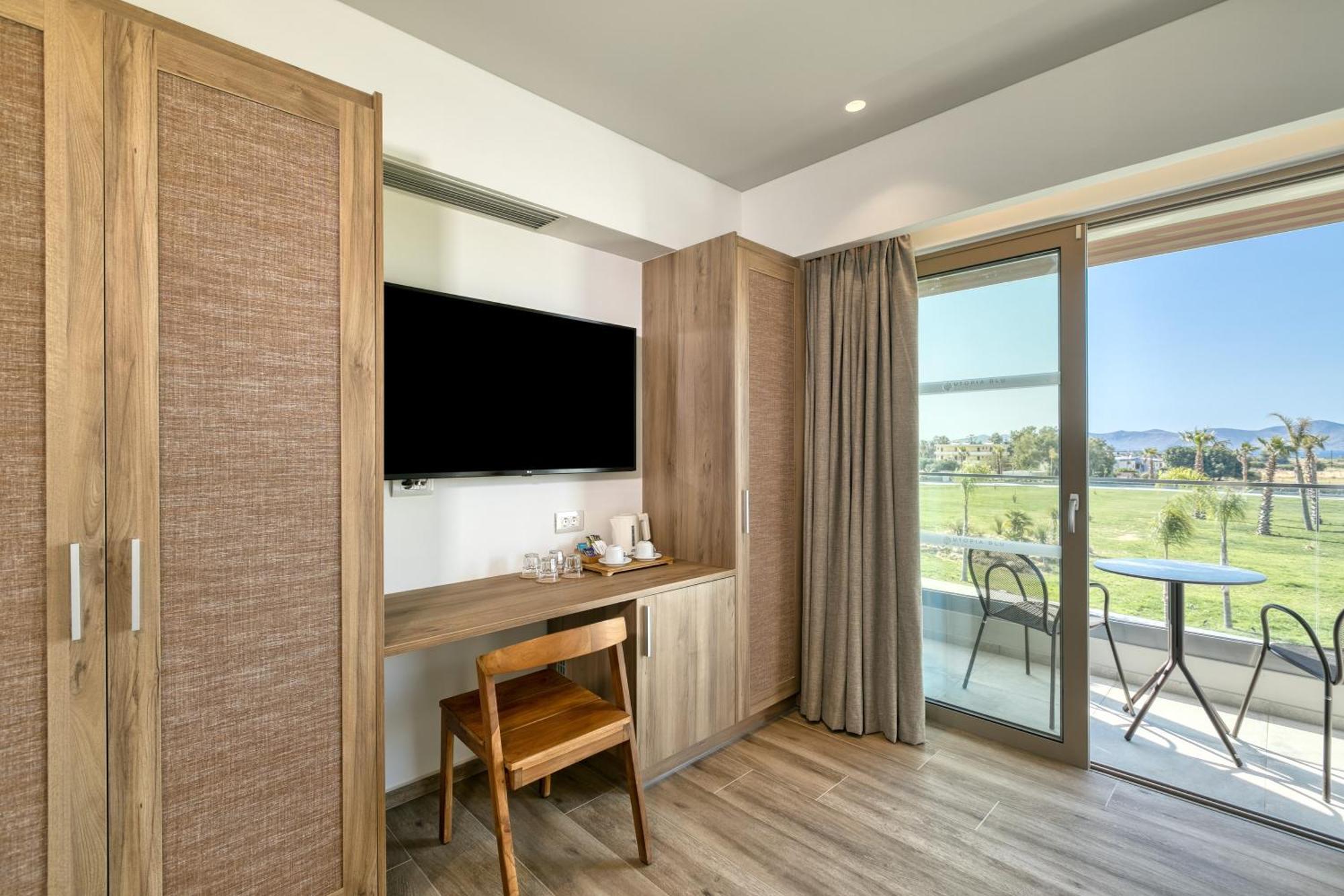 Utopia Blu Hotel Tigkaki  Bagian luar foto